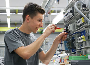 ex-studium-dual-elektroniker-betriebstechnik-rstahl